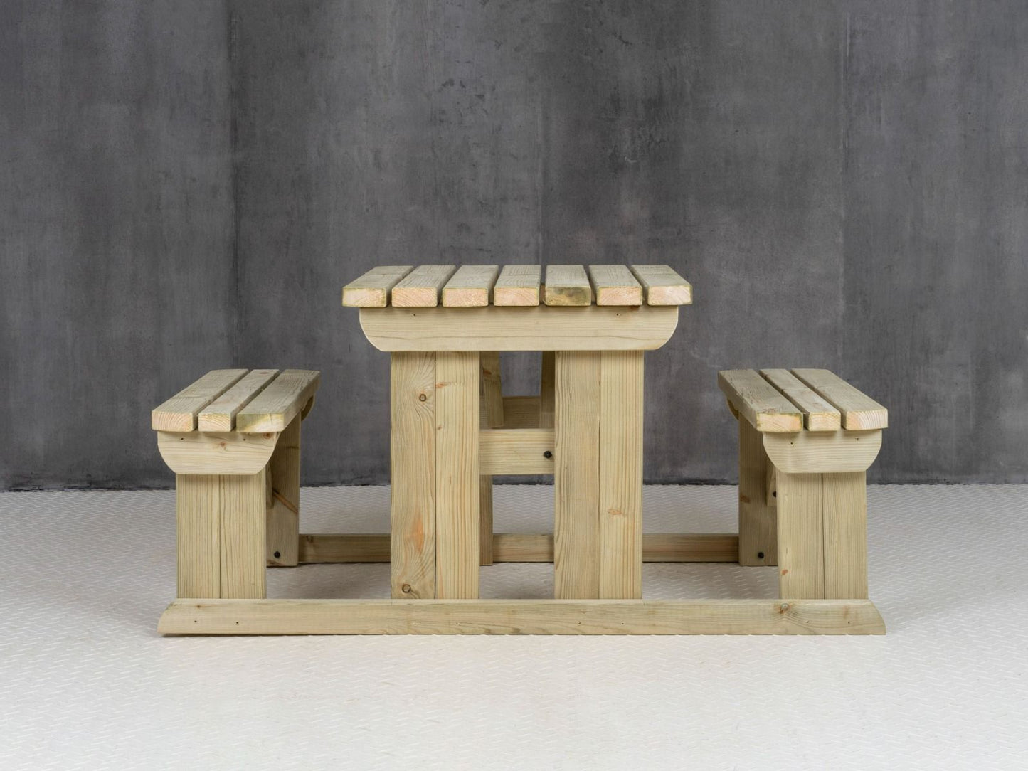 Abies Rounded Picnic Table and Benches Set