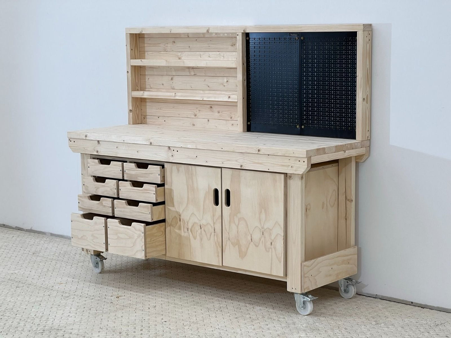 Acorn Heavy-duty Cupboard Workbench (V.1)