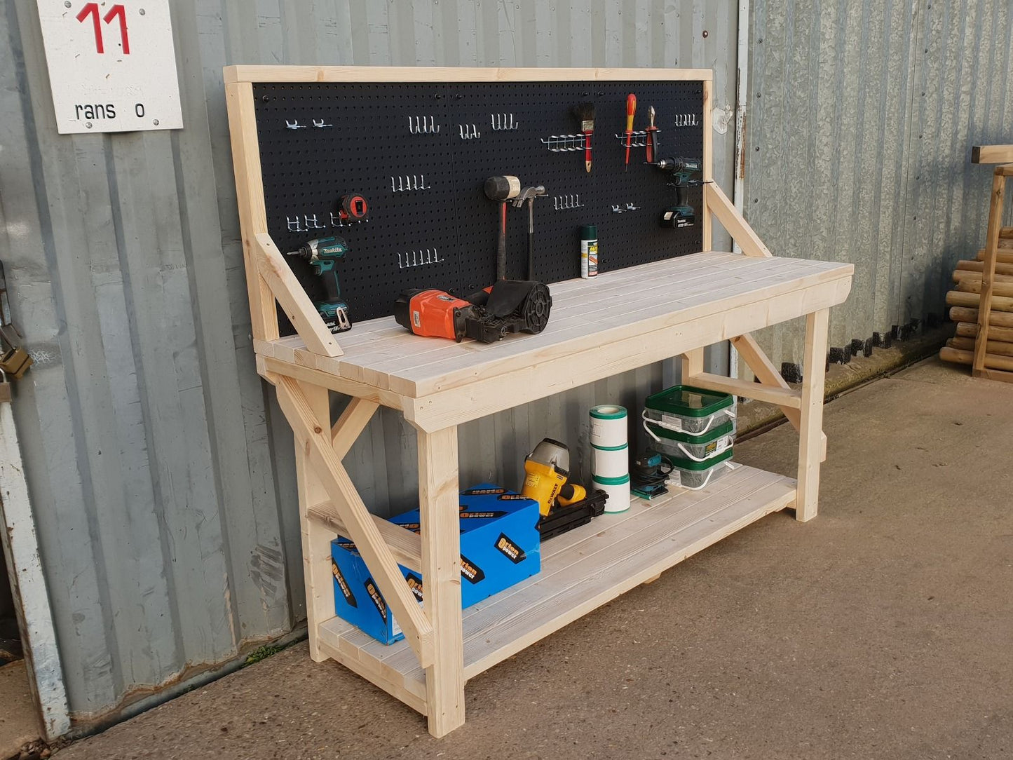 Wooden Kiln-dry Workbench With Peg Board