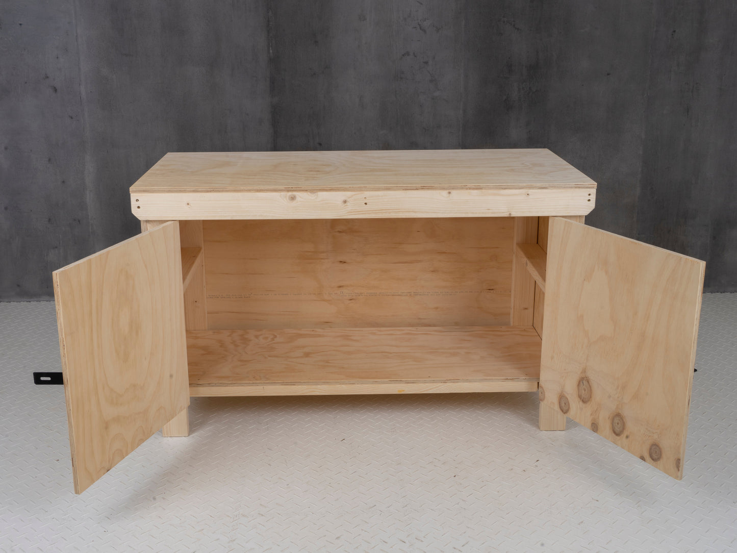 Wooden Plywood Top Workbench With Lockable Cupboard (V.9)